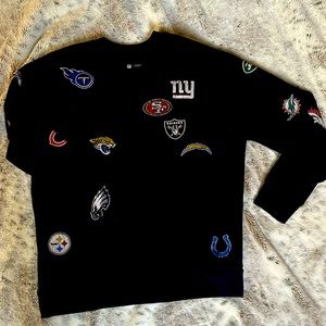 Worn once for an event. No longer needed